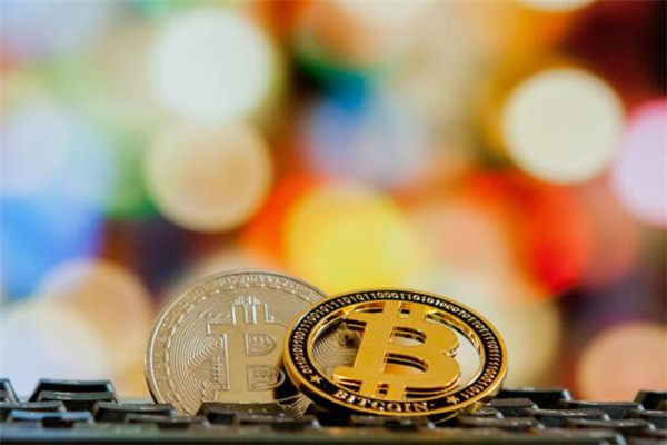 比特币突破105000美元