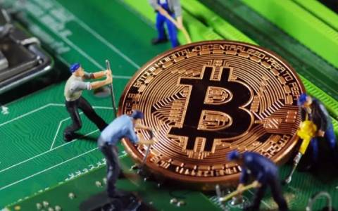 携市值近500亿元比特币出逃钱志敏在英国被判11年8个月！她在床上被捕现场画面曝光